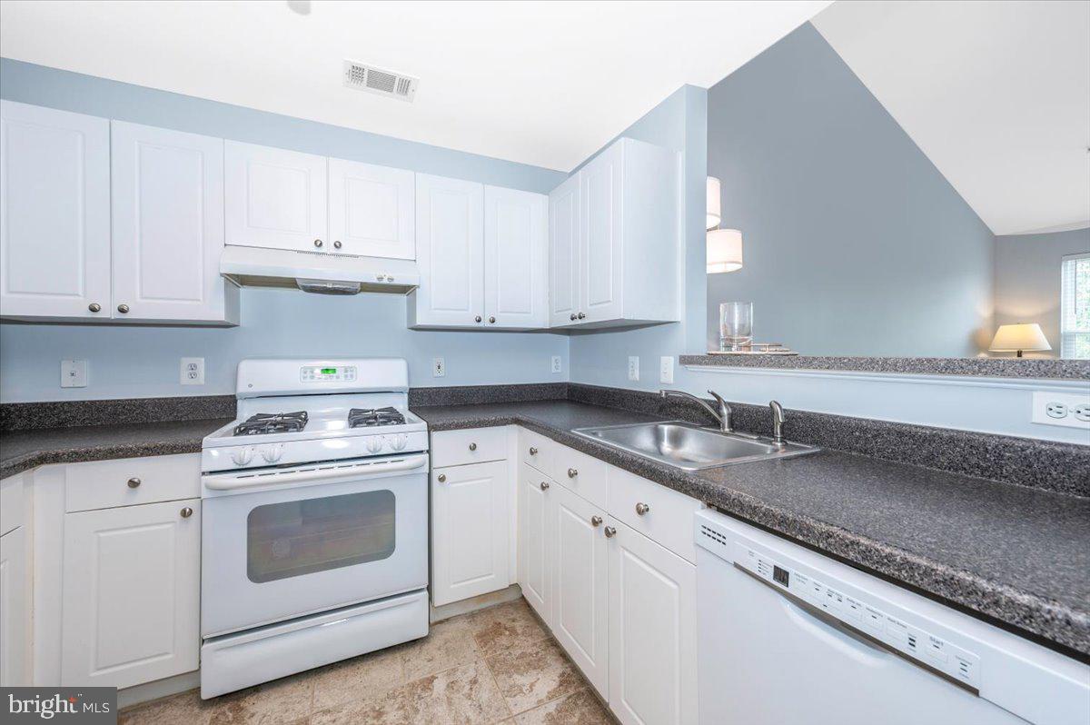 3851 ARISTOTLE CT #1-418, FAIRFAX, Virginia 22030, 1 Bedroom Bedrooms, ,1 BathroomBathrooms,Residential,For sale,3851 ARISTOTLE CT #1-418,VAFX2255592 MLS # VAFX2255592