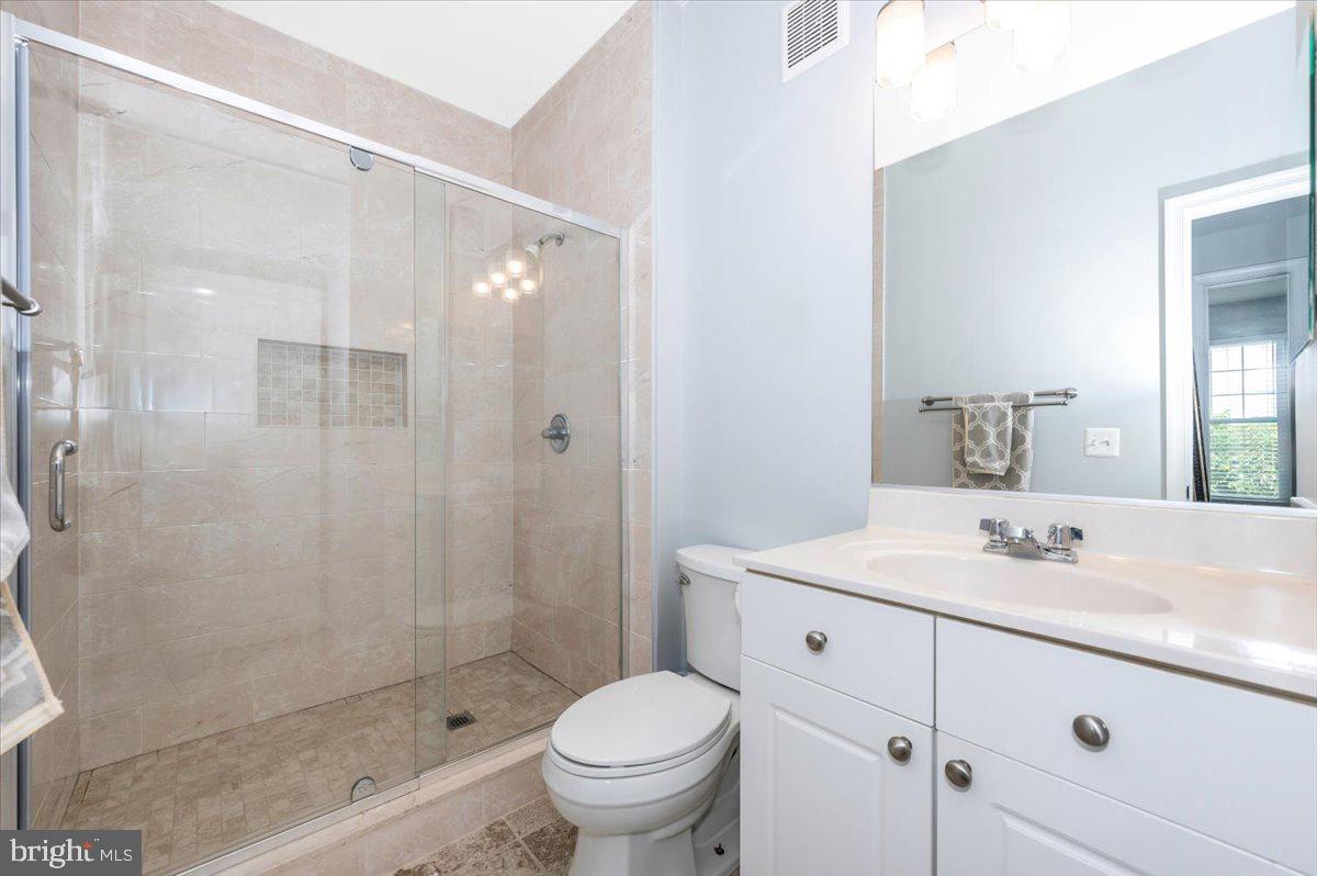 3851 ARISTOTLE CT #1-418, FAIRFAX, Virginia 22030, 1 Bedroom Bedrooms, ,1 BathroomBathrooms,Residential,For sale,3851 ARISTOTLE CT #1-418,VAFX2255592 MLS # VAFX2255592