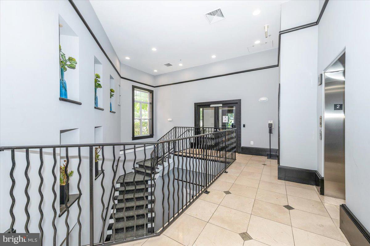 3851 ARISTOTLE CT #1-418, FAIRFAX, Virginia 22030, 1 Bedroom Bedrooms, ,1 BathroomBathrooms,Residential,For sale,3851 ARISTOTLE CT #1-418,VAFX2255592 MLS # VAFX2255592