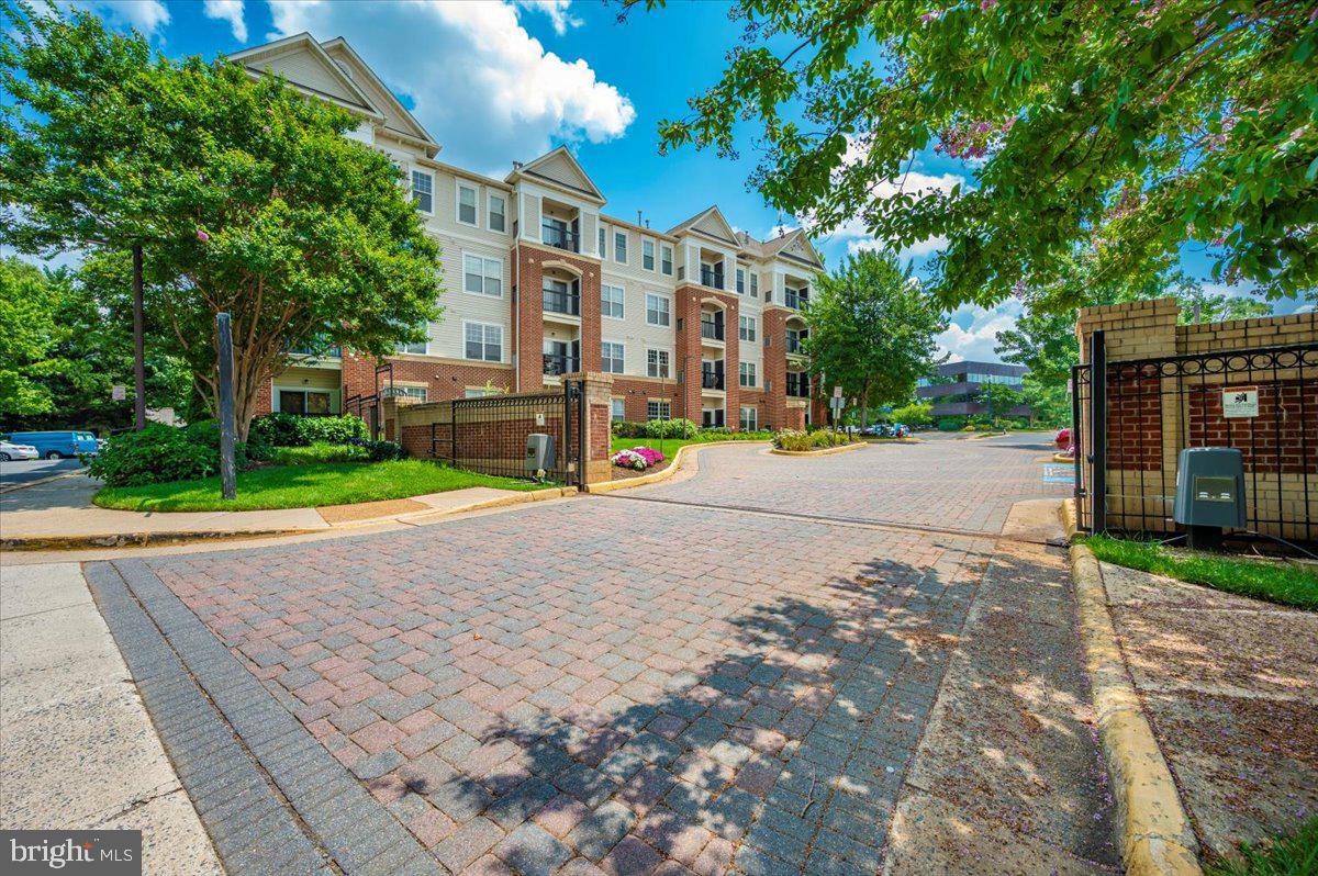 3851 ARISTOTLE CT #1-418, FAIRFAX, Virginia 22030, 1 Bedroom Bedrooms, ,1 BathroomBathrooms,Residential,For sale,3851 ARISTOTLE CT #1-418,VAFX2255592 MLS # VAFX2255592