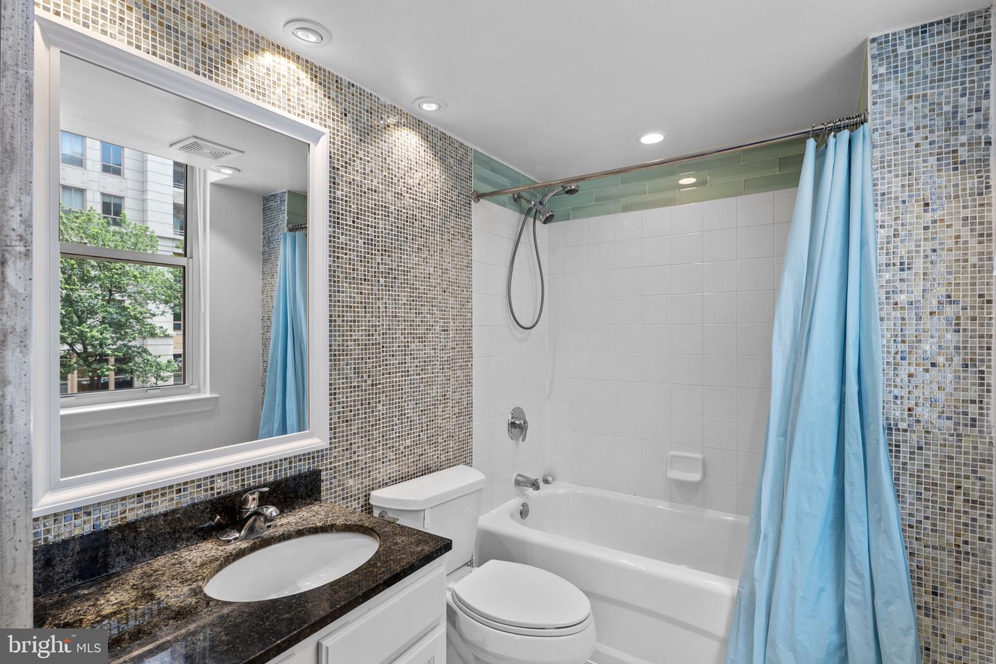 880 N POLLARD ST N #224, ARLINGTON, Virginia 22203, 2 Bedrooms Bedrooms, ,2 BathroomsBathrooms,Residential,For sale,880 N POLLARD ST N #224,VAAR2060822 MLS # VAAR2060822