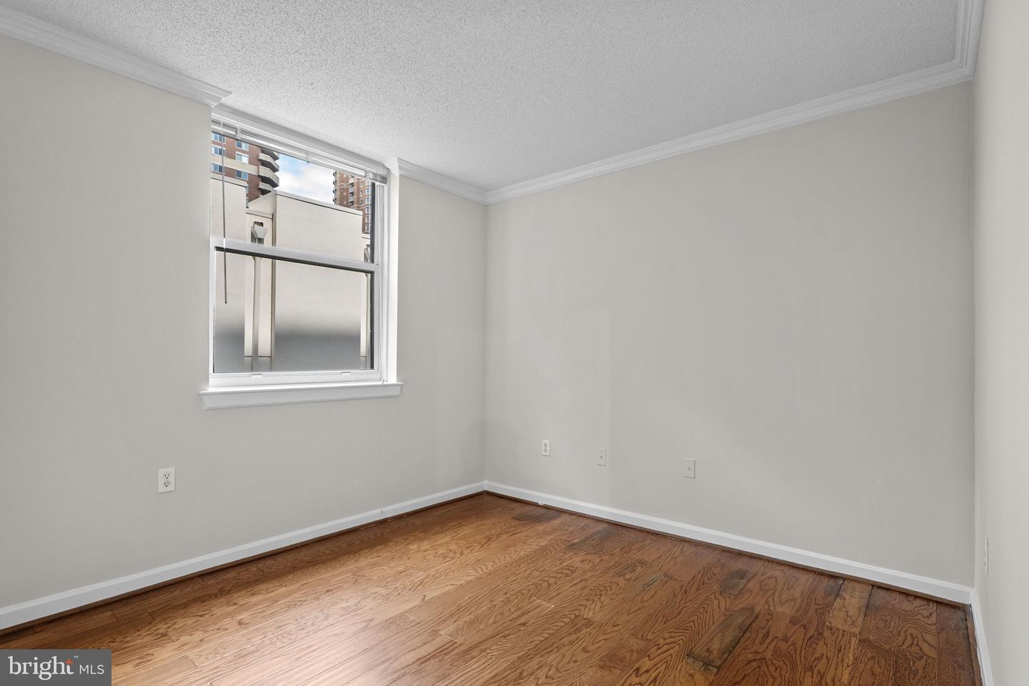880 N POLLARD ST N #224, ARLINGTON, Virginia 22203, 2 Bedrooms Bedrooms, ,2 BathroomsBathrooms,Residential,For sale,880 N POLLARD ST N #224,VAAR2060822 MLS # VAAR2060822