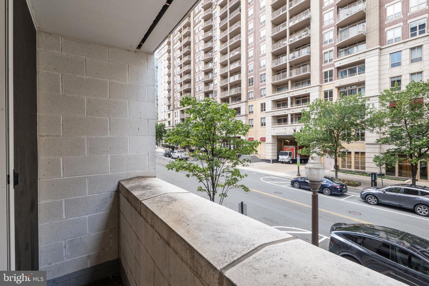 880 N POLLARD ST N #224, ARLINGTON, Virginia 22203, 2 Bedrooms Bedrooms, ,2 BathroomsBathrooms,Residential,For sale,880 N POLLARD ST N #224,VAAR2060822 MLS # VAAR2060822