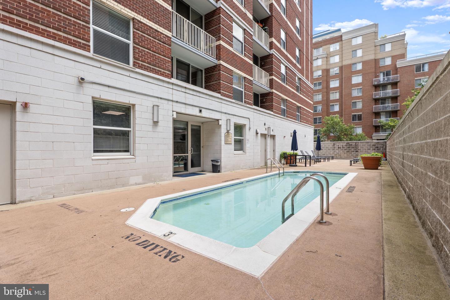 880 N POLLARD ST N #224, ARLINGTON, Virginia 22203, 2 Bedrooms Bedrooms, ,2 BathroomsBathrooms,Residential,For sale,880 N POLLARD ST N #224,VAAR2060822 MLS # VAAR2060822