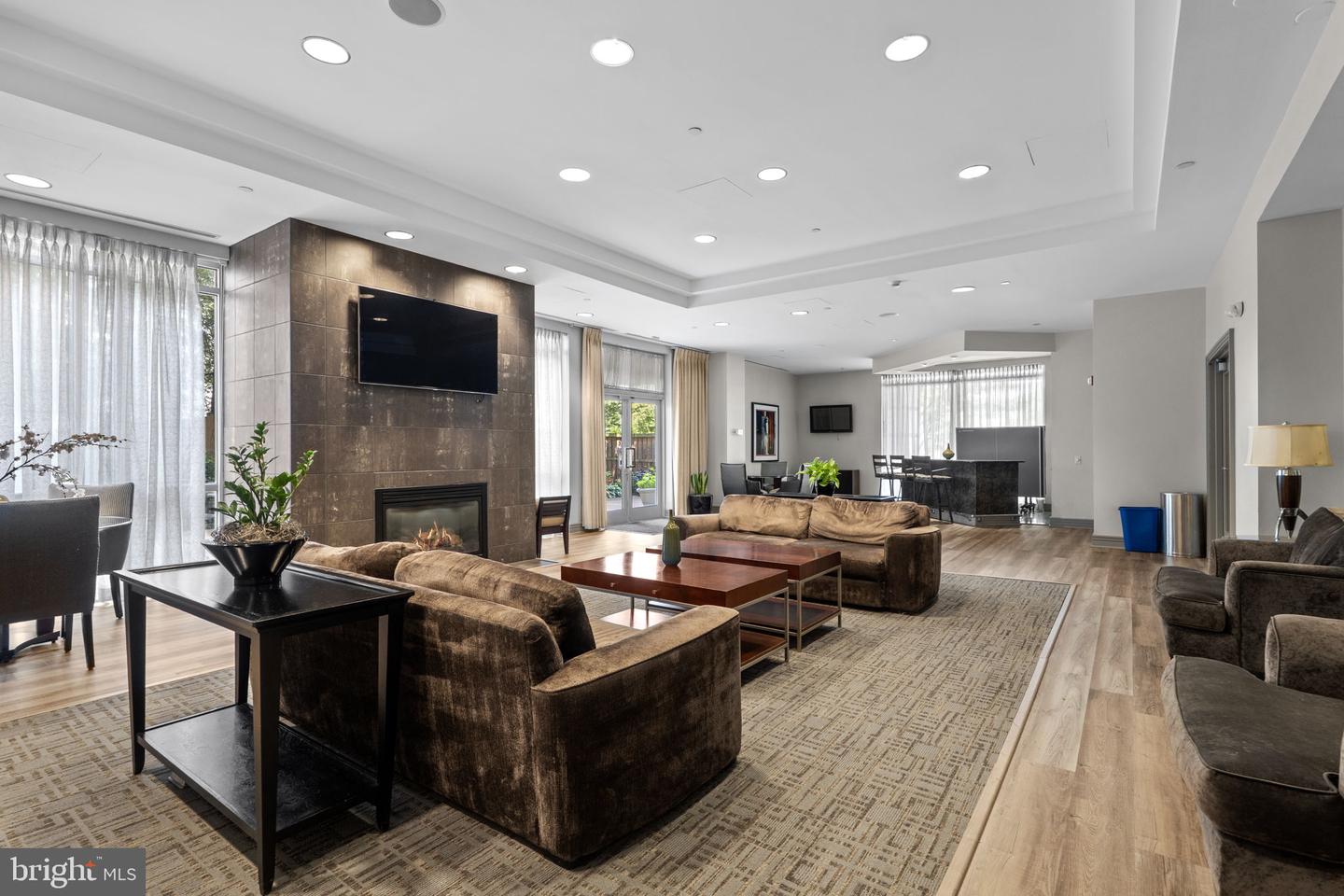 880 N POLLARD ST N #224, ARLINGTON, Virginia 22203, 2 Bedrooms Bedrooms, ,2 BathroomsBathrooms,Residential,For sale,880 N POLLARD ST N #224,VAAR2060822 MLS # VAAR2060822