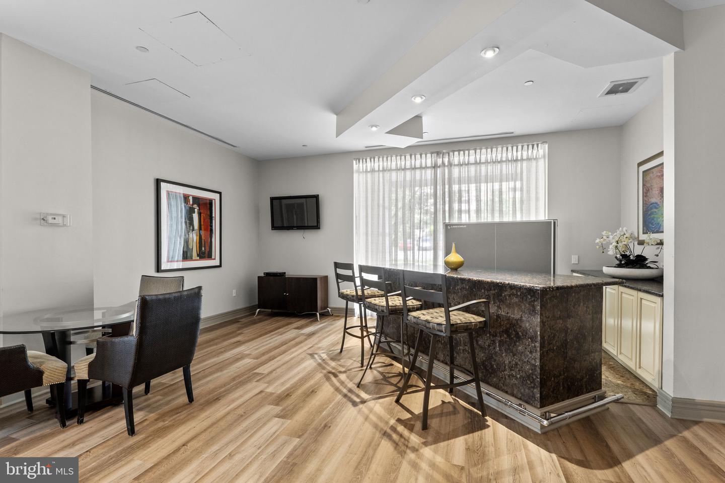 880 N POLLARD ST N #224, ARLINGTON, Virginia 22203, 2 Bedrooms Bedrooms, ,2 BathroomsBathrooms,Residential,For sale,880 N POLLARD ST N #224,VAAR2060822 MLS # VAAR2060822