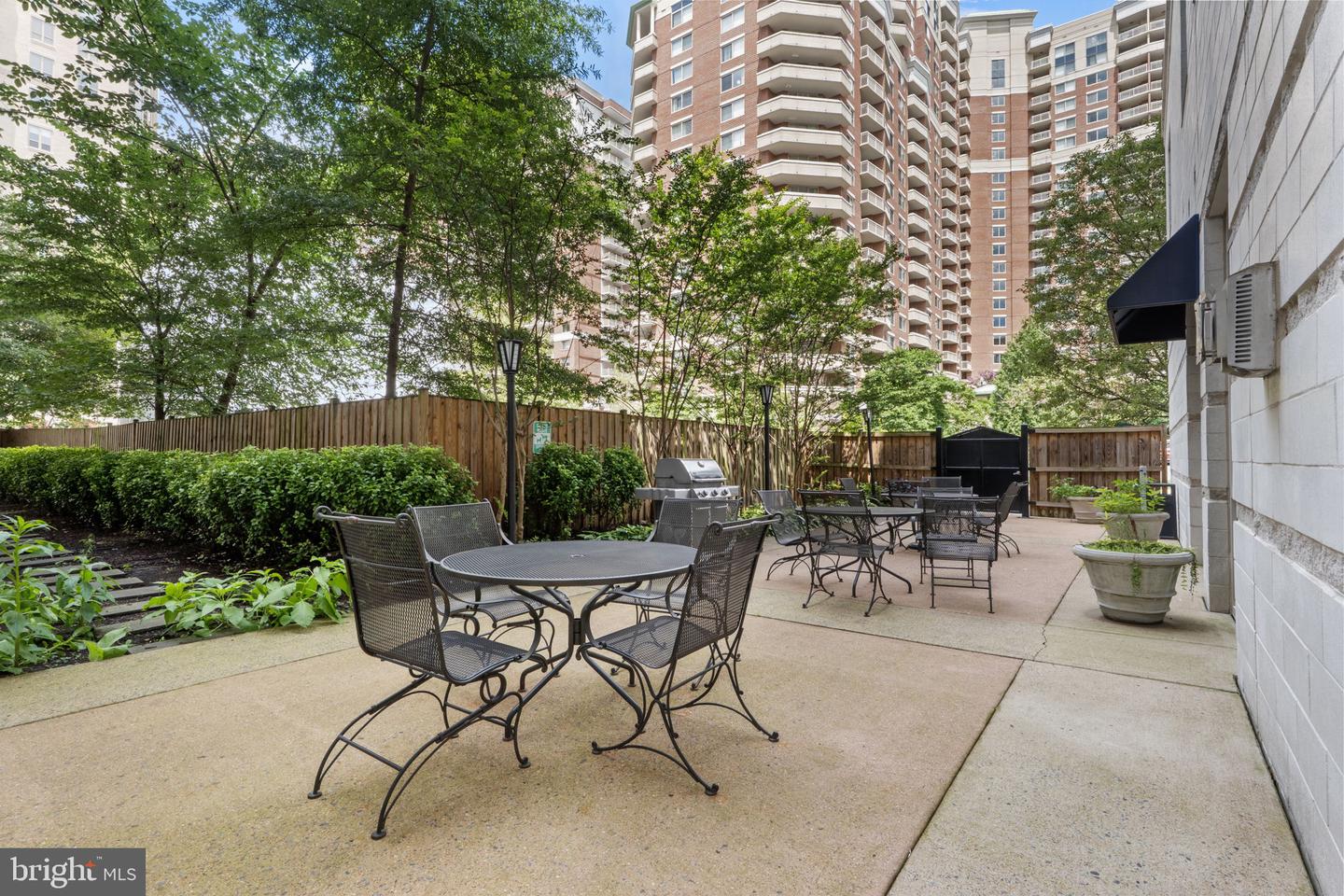 880 N POLLARD ST N #224, ARLINGTON, Virginia 22203, 2 Bedrooms Bedrooms, ,2 BathroomsBathrooms,Residential,For sale,880 N POLLARD ST N #224,VAAR2060822 MLS # VAAR2060822
