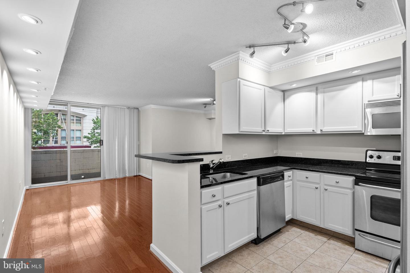880 N POLLARD ST N #224, ARLINGTON, Virginia 22203, 2 Bedrooms Bedrooms, ,2 BathroomsBathrooms,Residential,For sale,880 N POLLARD ST N #224,VAAR2060822 MLS # VAAR2060822