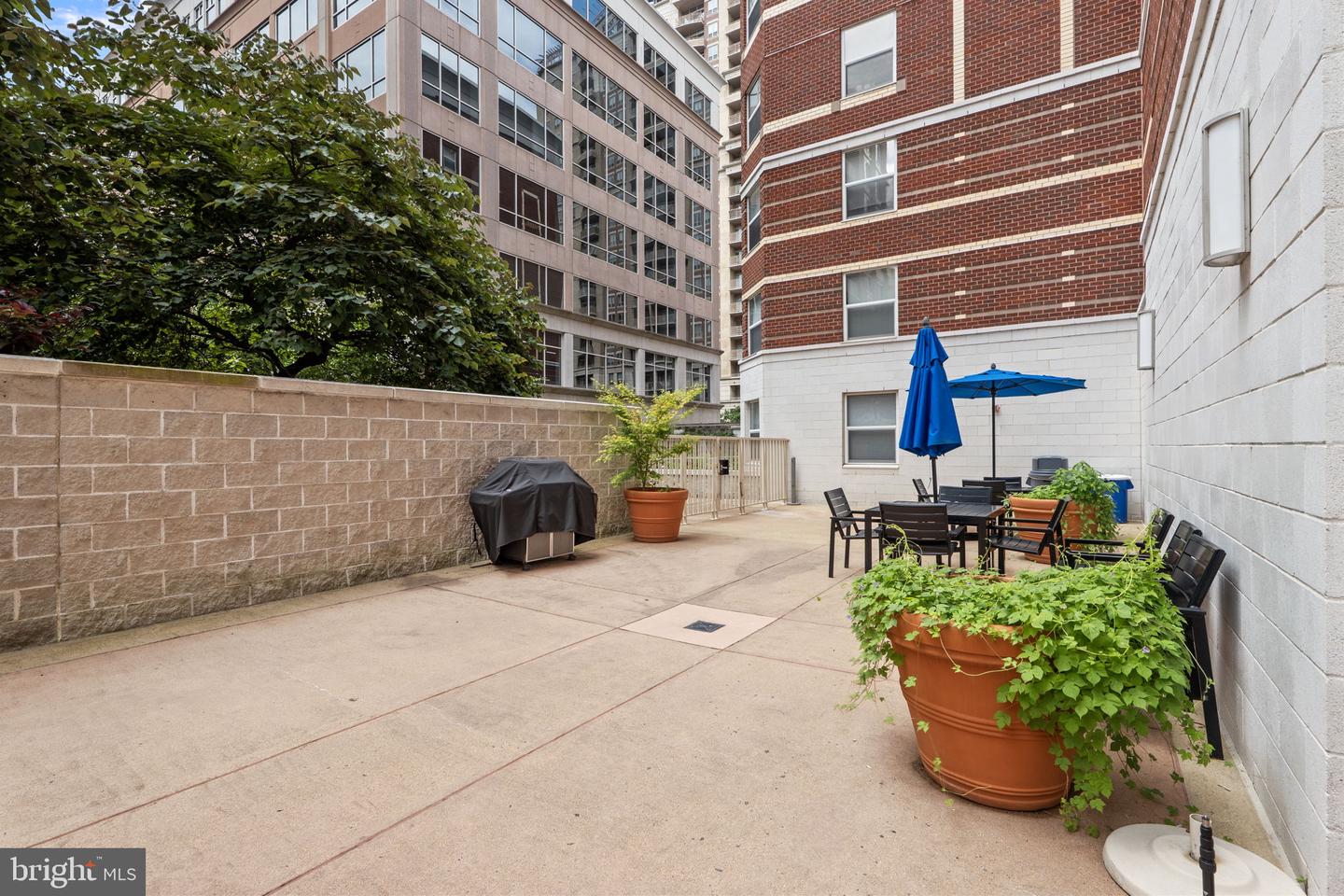 880 N POLLARD ST N #224, ARLINGTON, Virginia 22203, 2 Bedrooms Bedrooms, ,2 BathroomsBathrooms,Residential,For sale,880 N POLLARD ST N #224,VAAR2060822 MLS # VAAR2060822