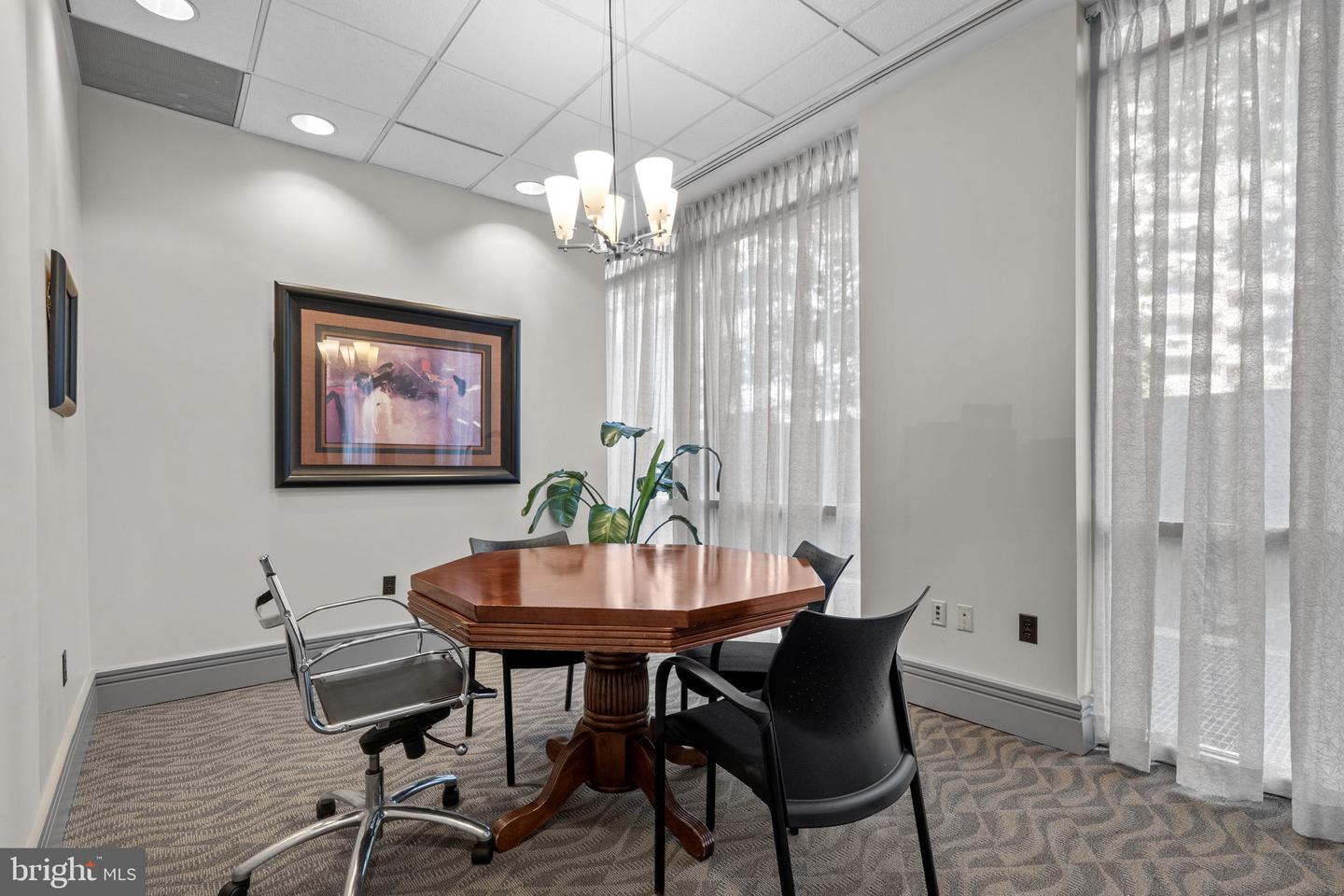 880 N POLLARD ST N #224, ARLINGTON, Virginia 22203, 2 Bedrooms Bedrooms, ,2 BathroomsBathrooms,Residential,For sale,880 N POLLARD ST N #224,VAAR2060822 MLS # VAAR2060822