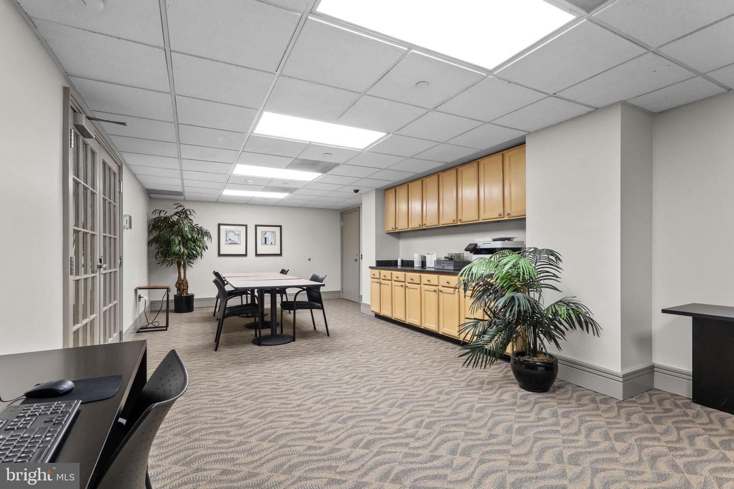 880 N POLLARD ST N #224, ARLINGTON, Virginia 22203, 2 Bedrooms Bedrooms, ,2 BathroomsBathrooms,Residential,For sale,880 N POLLARD ST N #224,VAAR2060822 MLS # VAAR2060822