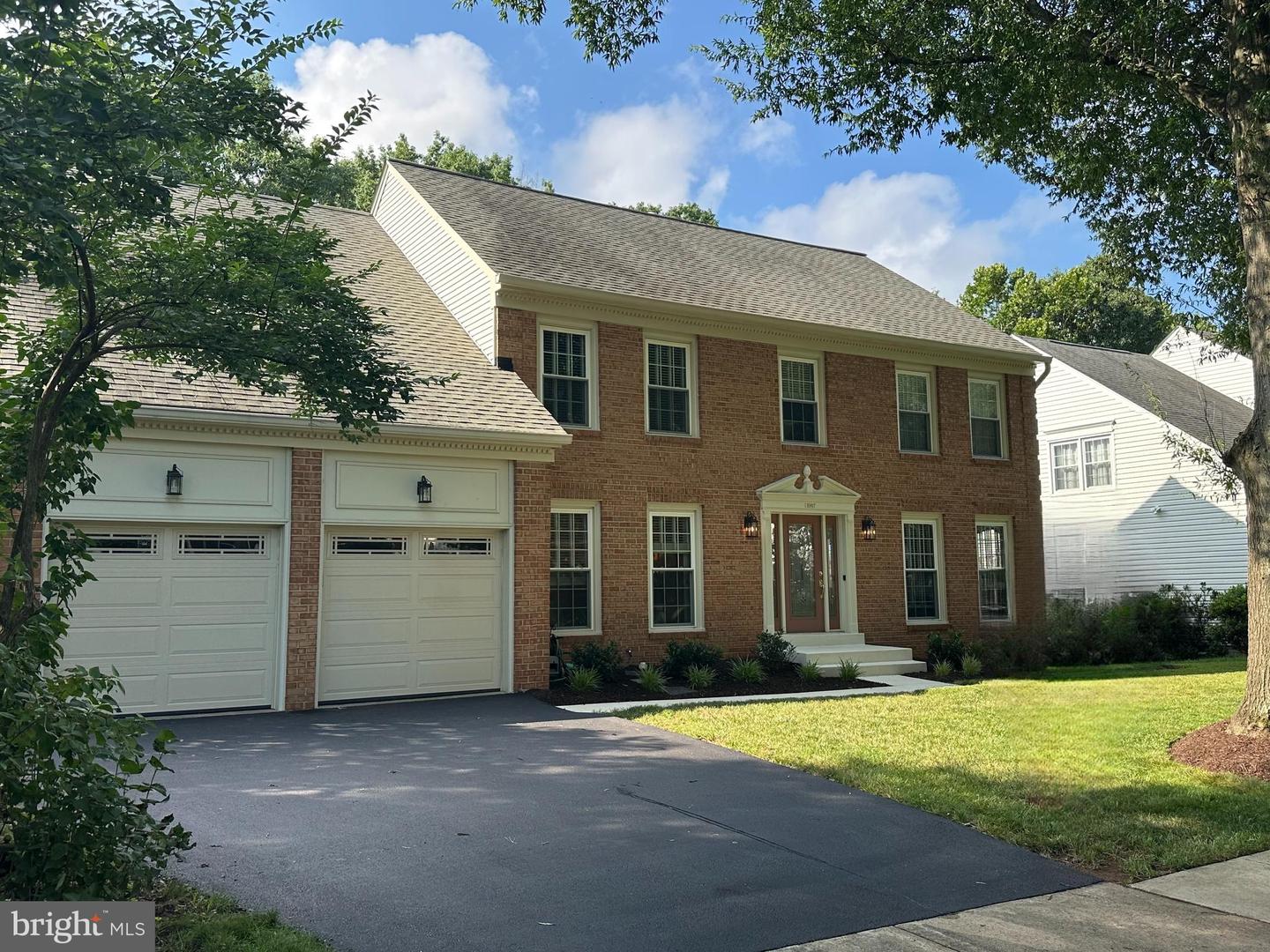 13907 VALLEY COUNTRY DR, CHANTILLY, Virginia 20151, 4 Bedrooms Bedrooms, ,3 BathroomsBathrooms,Residential,For sale,13907 VALLEY COUNTRY DR,VAFX2255600 MLS # VAFX2255600