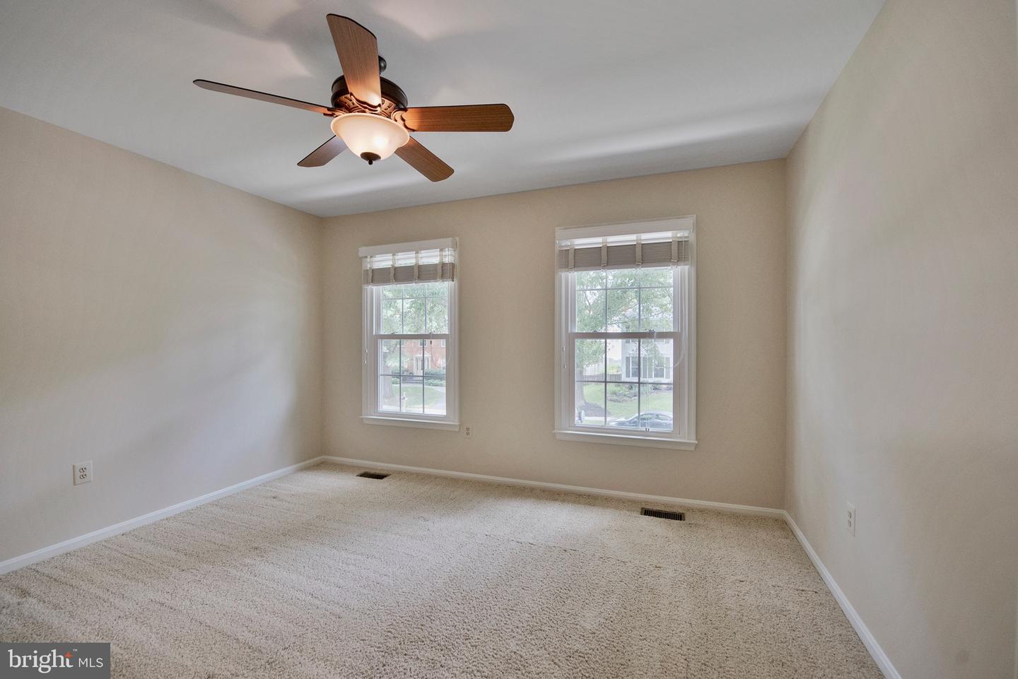 13907 VALLEY COUNTRY DR, CHANTILLY, Virginia 20151, 4 Bedrooms Bedrooms, ,3 BathroomsBathrooms,Residential,For sale,13907 VALLEY COUNTRY DR,VAFX2255600 MLS # VAFX2255600