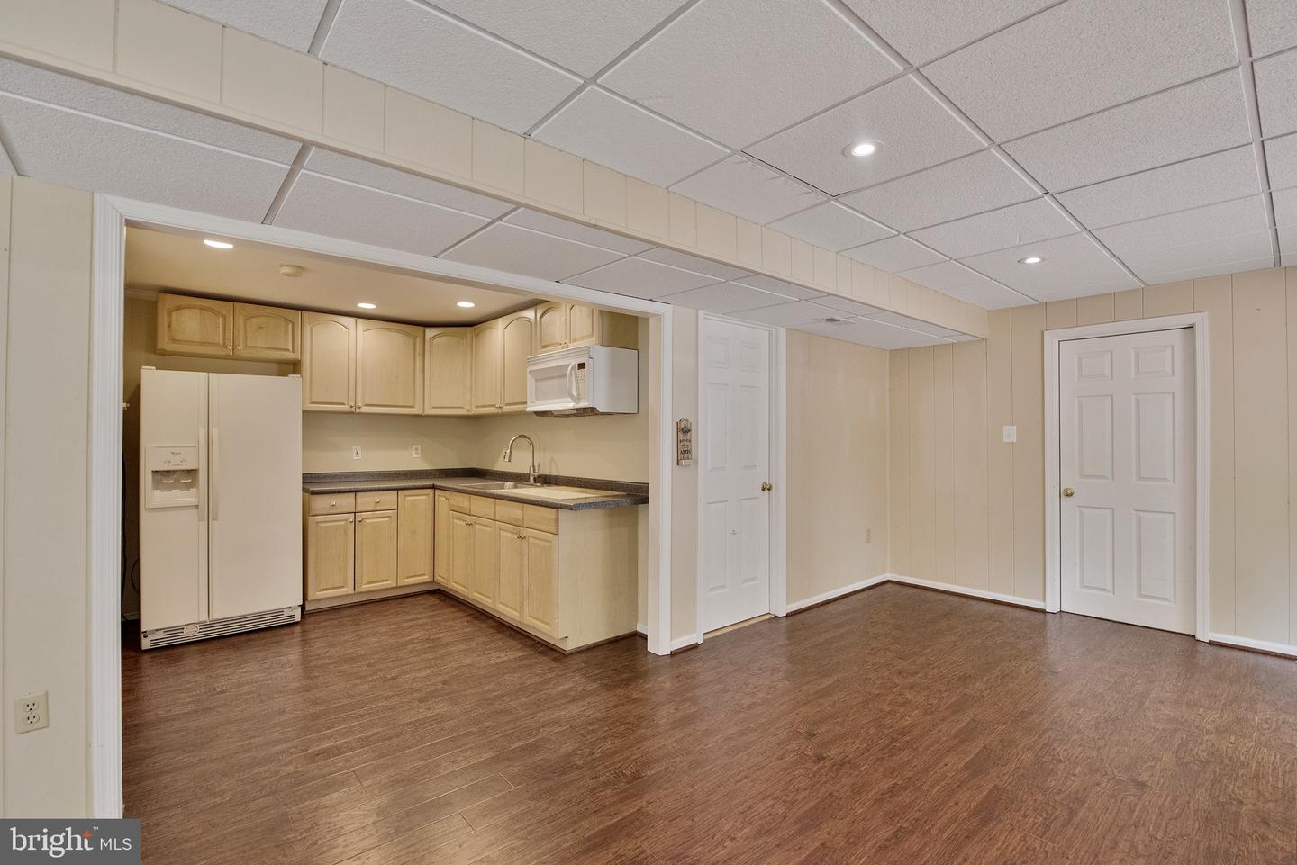 13907 VALLEY COUNTRY DR, CHANTILLY, Virginia 20151, 4 Bedrooms Bedrooms, ,3 BathroomsBathrooms,Residential,For sale,13907 VALLEY COUNTRY DR,VAFX2255600 MLS # VAFX2255600