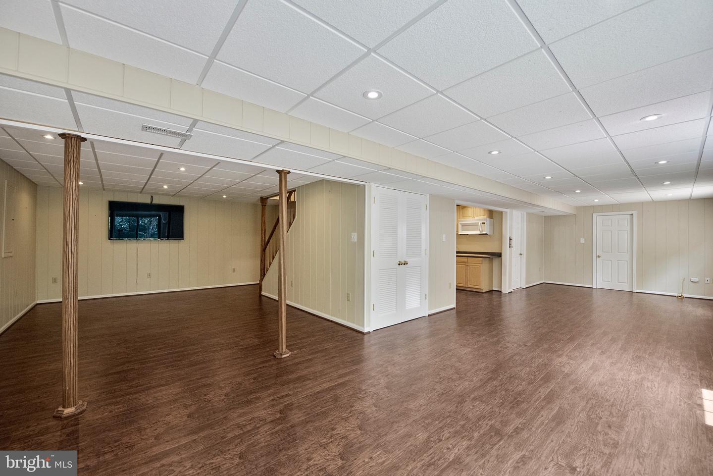13907 VALLEY COUNTRY DR, CHANTILLY, Virginia 20151, 4 Bedrooms Bedrooms, ,3 BathroomsBathrooms,Residential,For sale,13907 VALLEY COUNTRY DR,VAFX2255600 MLS # VAFX2255600