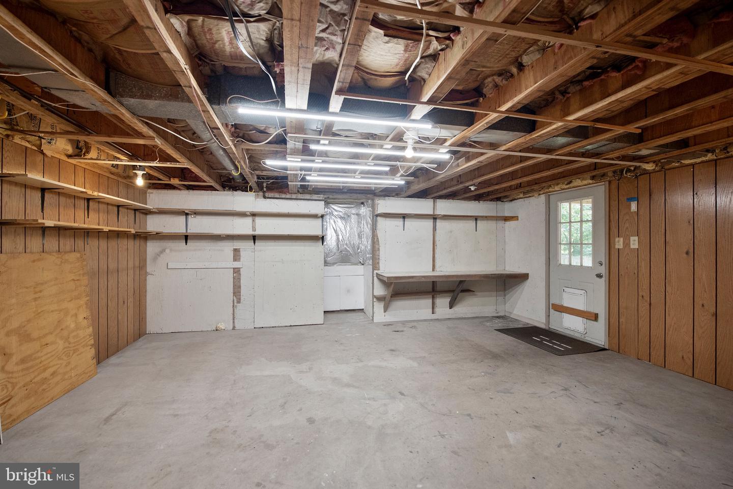 13907 VALLEY COUNTRY DR, CHANTILLY, Virginia 20151, 4 Bedrooms Bedrooms, ,3 BathroomsBathrooms,Residential,For sale,13907 VALLEY COUNTRY DR,VAFX2255600 MLS # VAFX2255600