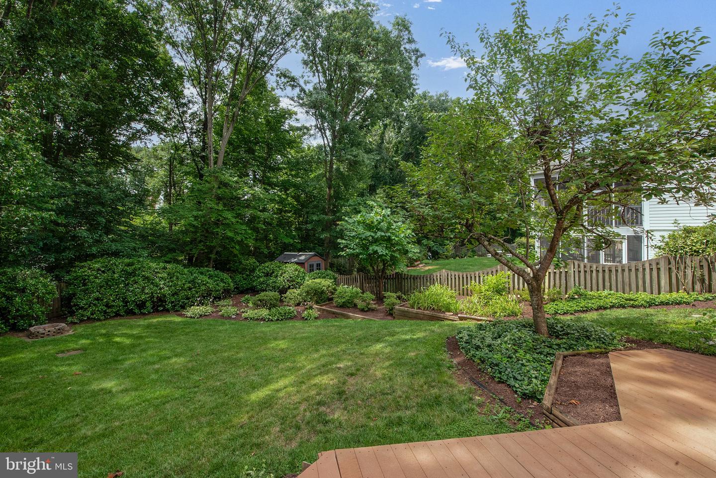 13907 VALLEY COUNTRY DR, CHANTILLY, Virginia 20151, 4 Bedrooms Bedrooms, ,3 BathroomsBathrooms,Residential,For sale,13907 VALLEY COUNTRY DR,VAFX2255600 MLS # VAFX2255600