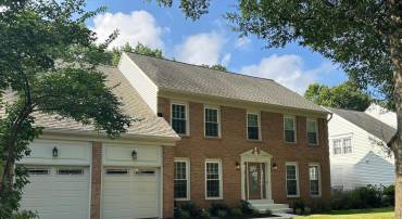 13907 VALLEY COUNTRY DR, CHANTILLY, Virginia 20151, 4 Bedrooms Bedrooms, ,3 BathroomsBathrooms,Residential,For sale,13907 VALLEY COUNTRY DR,VAFX2255600 MLS # VAFX2255600