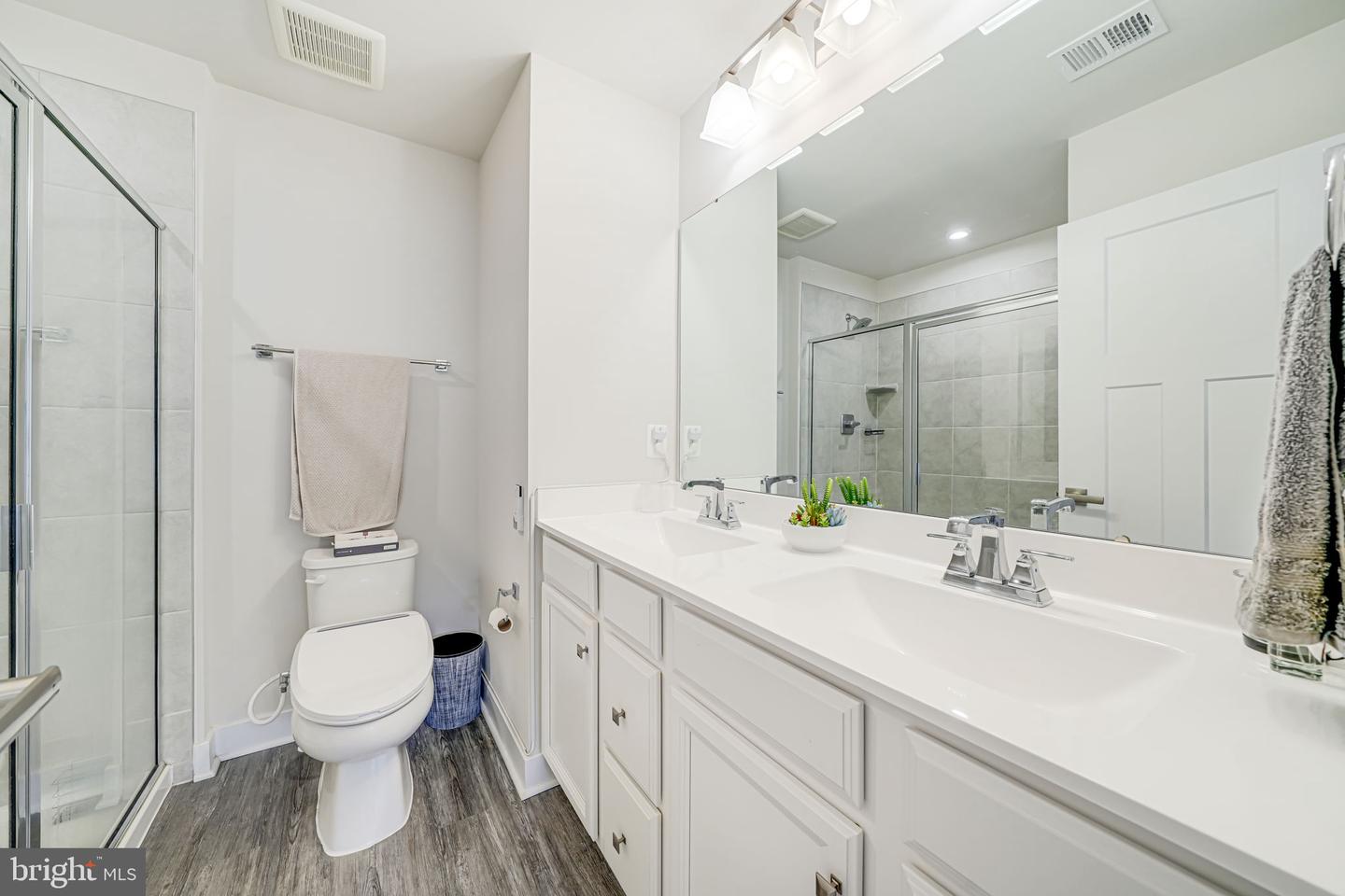 2646 VELOCITY RD, HERNDON, Virginia 20171, 3 Bedrooms Bedrooms, ,4 BathroomsBathrooms,Residential,For sale,2646 VELOCITY RD,VAFX2255632 MLS # VAFX2255632