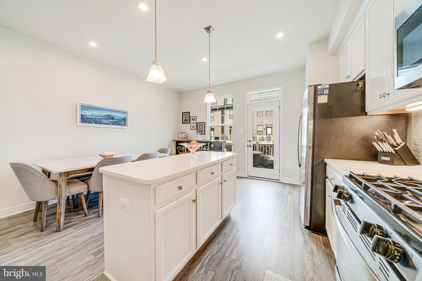 2646 VELOCITY RD, HERNDON, Virginia 20171, 3 Bedrooms Bedrooms, ,4 BathroomsBathrooms,Residential,For sale,2646 VELOCITY RD,VAFX2255632 MLS # VAFX2255632