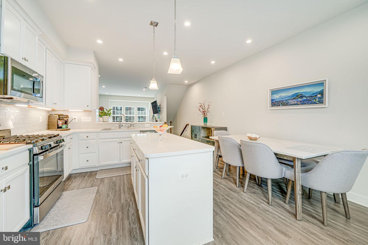 2646 VELOCITY RD, HERNDON, Virginia 20171, 3 Bedrooms Bedrooms, ,4 BathroomsBathrooms,Residential,For sale,2646 VELOCITY RD,VAFX2255632 MLS # VAFX2255632