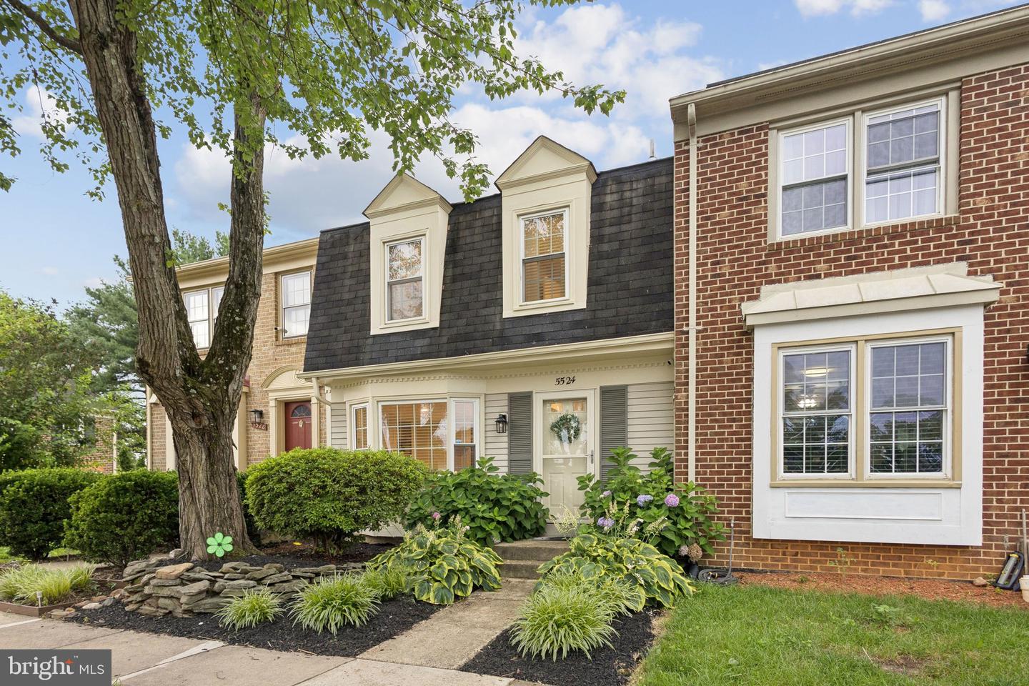 5524 LAKEWHITE CT, FAIRFAX, Virginia 22032, 3 Bedrooms Bedrooms, ,2 BathroomsBathrooms,Residential,For sale,5524 LAKEWHITE CT,VAFX2255638 MLS # VAFX2255638