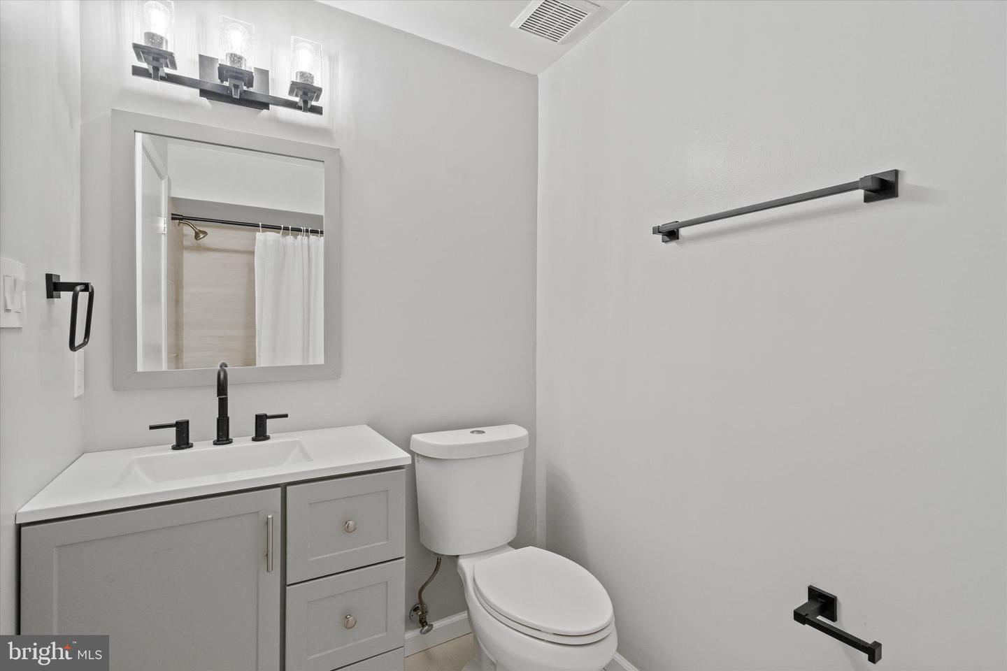 15332 INLET PL, DUMFRIES, Virginia 22025, 3 Bedrooms Bedrooms, ,2 BathroomsBathrooms,Residential,For sale,15332 INLET PL,VAPW2099300 MLS # VAPW2099300