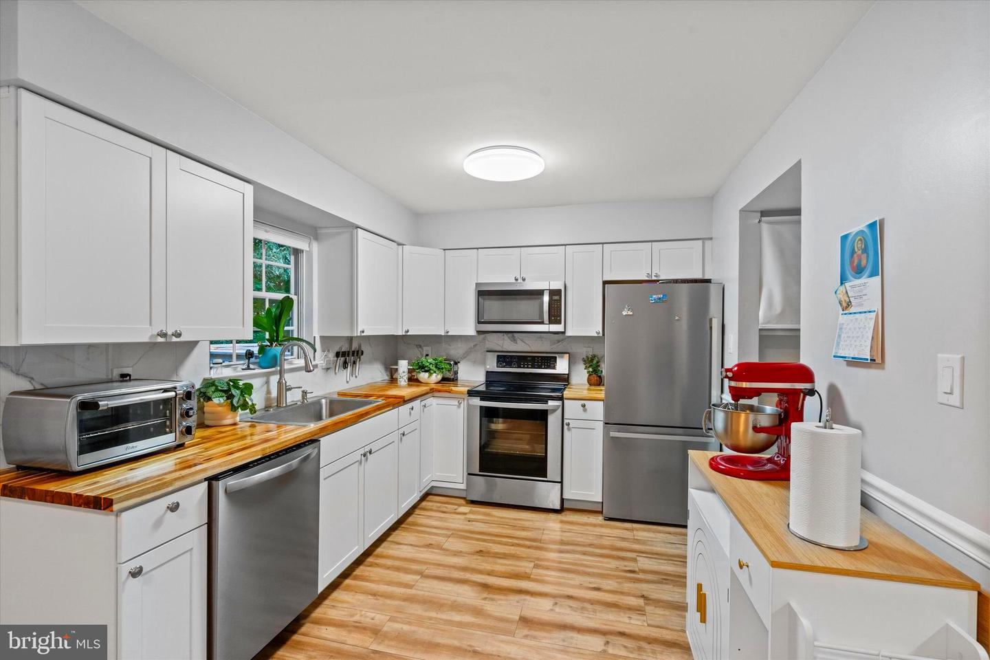 15332 INLET PL, DUMFRIES, Virginia 22025, 3 Bedrooms Bedrooms, ,2 BathroomsBathrooms,Residential,For sale,15332 INLET PL,VAPW2099300 MLS # VAPW2099300