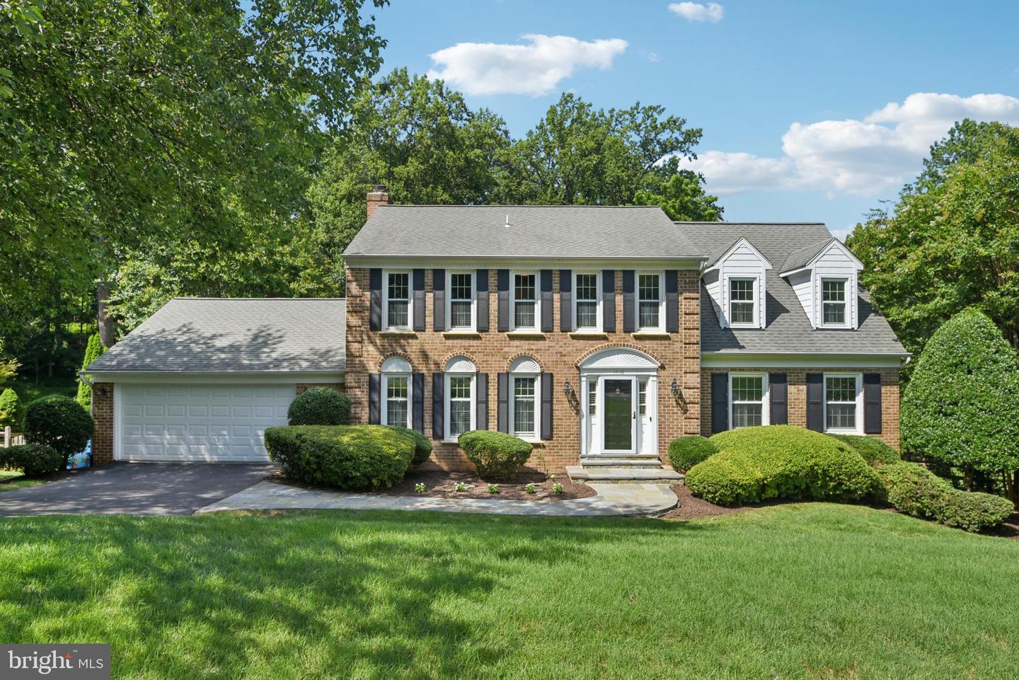 10182 HILLINGTON CT, VIENNA, Virginia 22182, 5 Bedrooms Bedrooms, ,3 BathroomsBathrooms,Residential,For sale,10182 HILLINGTON CT,VAFX2255714 MLS # VAFX2255714