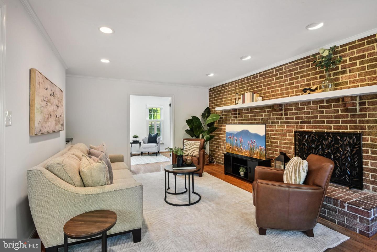 10182 HILLINGTON CT, VIENNA, Virginia 22182, 5 Bedrooms Bedrooms, ,3 BathroomsBathrooms,Residential,For sale,10182 HILLINGTON CT,VAFX2255714 MLS # VAFX2255714