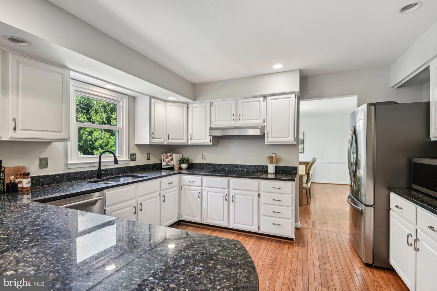 10182 HILLINGTON CT, VIENNA, Virginia 22182, 5 Bedrooms Bedrooms, ,3 BathroomsBathrooms,Residential,For sale,10182 HILLINGTON CT,VAFX2255714 MLS # VAFX2255714