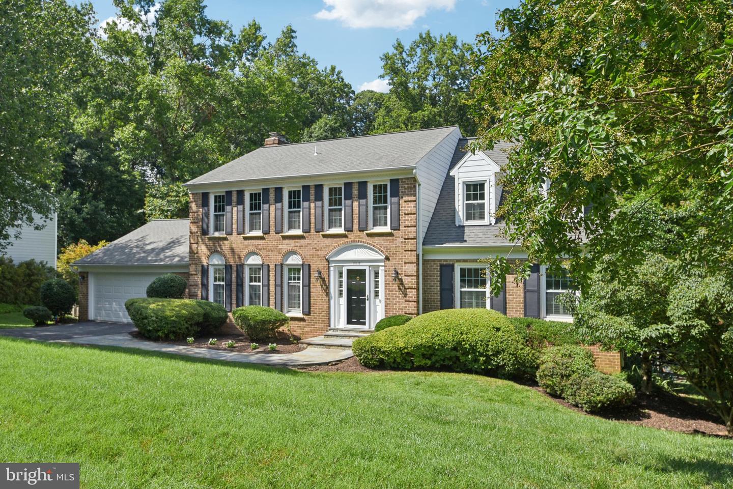 10182 HILLINGTON CT, VIENNA, Virginia 22182, 5 Bedrooms Bedrooms, ,3 BathroomsBathrooms,Residential,For sale,10182 HILLINGTON CT,VAFX2255714 MLS # VAFX2255714