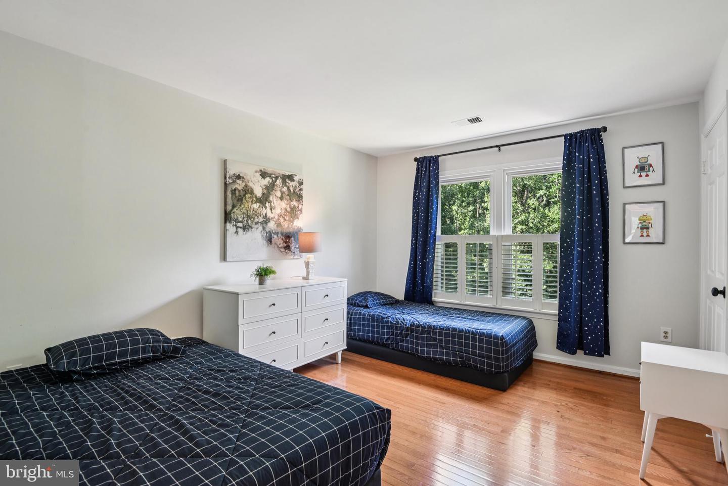 10182 HILLINGTON CT, VIENNA, Virginia 22182, 5 Bedrooms Bedrooms, ,3 BathroomsBathrooms,Residential,For sale,10182 HILLINGTON CT,VAFX2255714 MLS # VAFX2255714