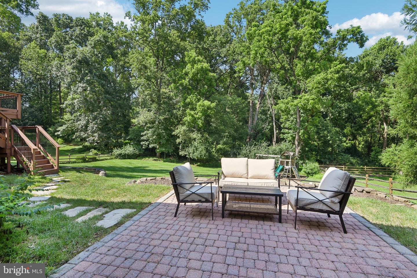 10182 HILLINGTON CT, VIENNA, Virginia 22182, 5 Bedrooms Bedrooms, ,3 BathroomsBathrooms,Residential,For sale,10182 HILLINGTON CT,VAFX2255714 MLS # VAFX2255714