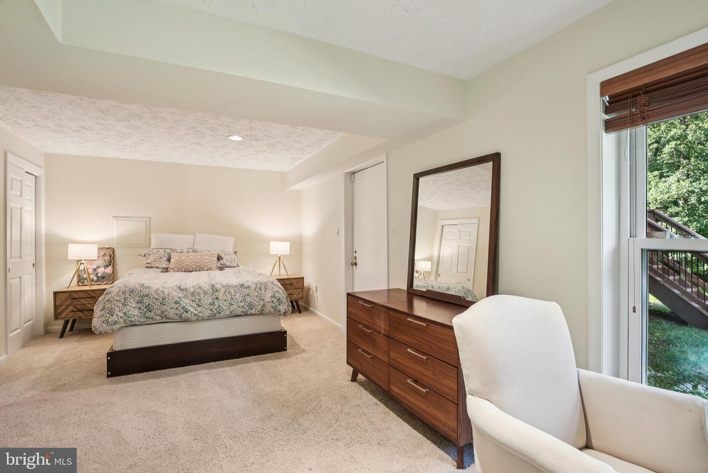 10182 HILLINGTON CT, VIENNA, Virginia 22182, 5 Bedrooms Bedrooms, ,3 BathroomsBathrooms,Residential,For sale,10182 HILLINGTON CT,VAFX2255714 MLS # VAFX2255714
