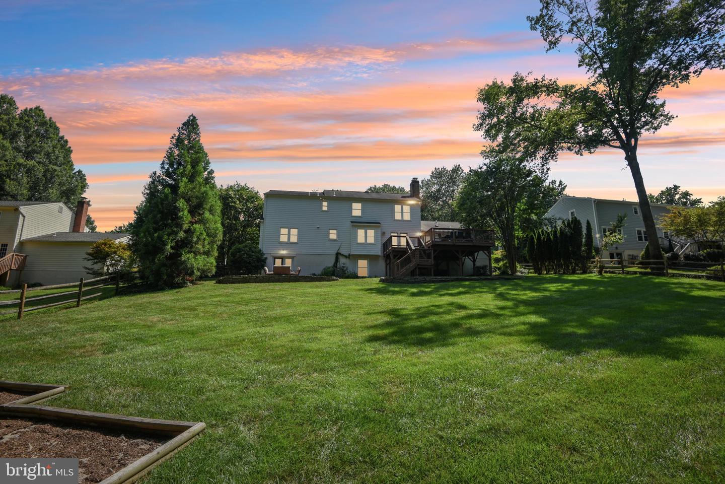 10182 HILLINGTON CT, VIENNA, Virginia 22182, 5 Bedrooms Bedrooms, ,3 BathroomsBathrooms,Residential,For sale,10182 HILLINGTON CT,VAFX2255714 MLS # VAFX2255714