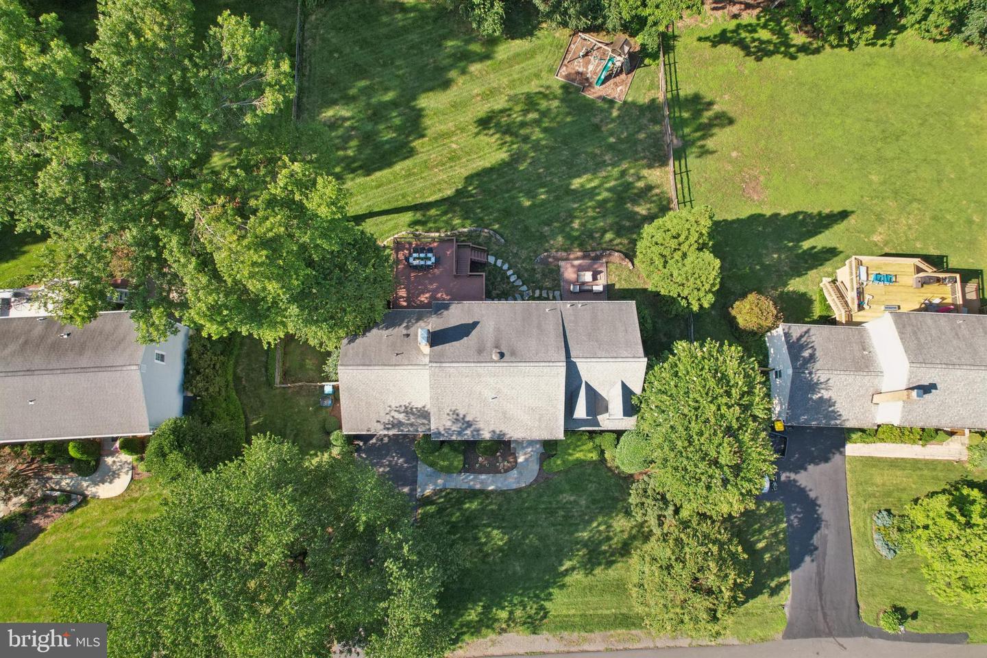 10182 HILLINGTON CT, VIENNA, Virginia 22182, 5 Bedrooms Bedrooms, ,3 BathroomsBathrooms,Residential,For sale,10182 HILLINGTON CT,VAFX2255714 MLS # VAFX2255714