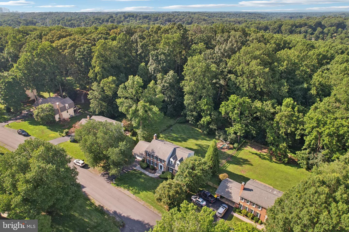 10182 HILLINGTON CT, VIENNA, Virginia 22182, 5 Bedrooms Bedrooms, ,3 BathroomsBathrooms,Residential,For sale,10182 HILLINGTON CT,VAFX2255714 MLS # VAFX2255714