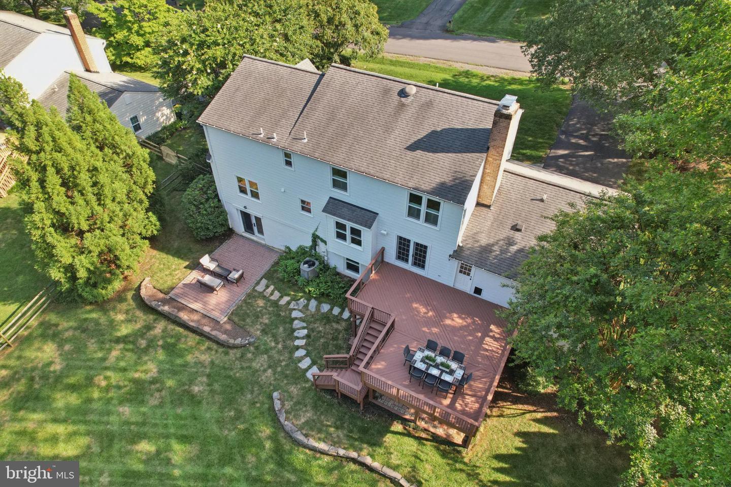 10182 HILLINGTON CT, VIENNA, Virginia 22182, 5 Bedrooms Bedrooms, ,3 BathroomsBathrooms,Residential,For sale,10182 HILLINGTON CT,VAFX2255714 MLS # VAFX2255714