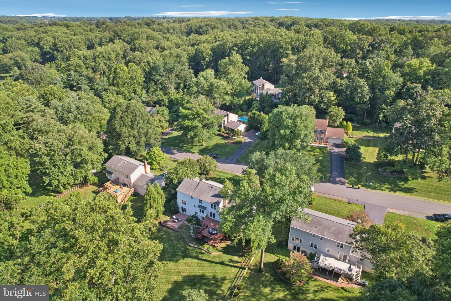 10182 HILLINGTON CT, VIENNA, Virginia 22182, 5 Bedrooms Bedrooms, ,3 BathroomsBathrooms,Residential,For sale,10182 HILLINGTON CT,VAFX2255714 MLS # VAFX2255714