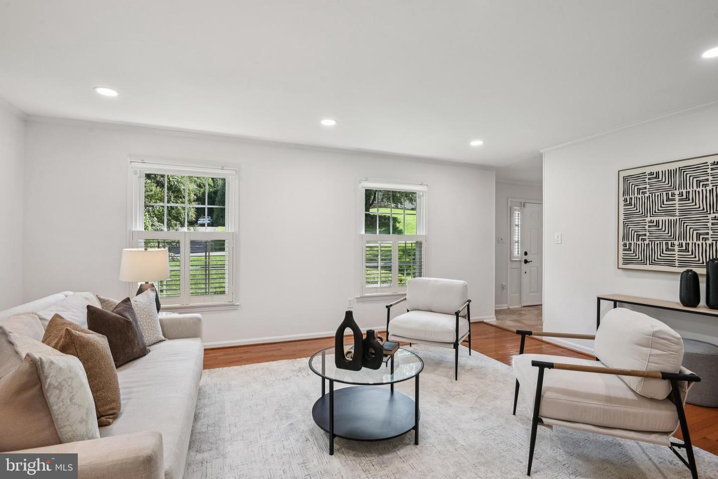 10182 HILLINGTON CT, VIENNA, Virginia 22182, 5 Bedrooms Bedrooms, ,3 BathroomsBathrooms,Residential,For sale,10182 HILLINGTON CT,VAFX2255714 MLS # VAFX2255714