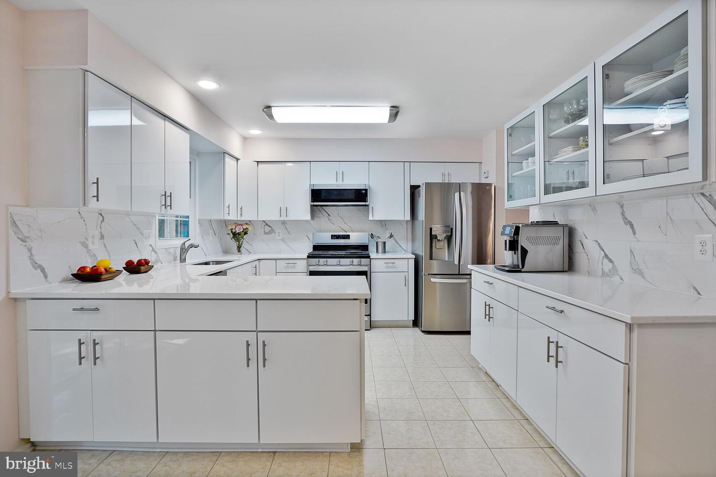 12340 FOX LAKE CT, FAIRFAX, Virginia 22033, 4 Bedrooms Bedrooms, ,3 BathroomsBathrooms,Residential,For sale,12340 FOX LAKE CT,VAFX2255748 MLS # VAFX2255748