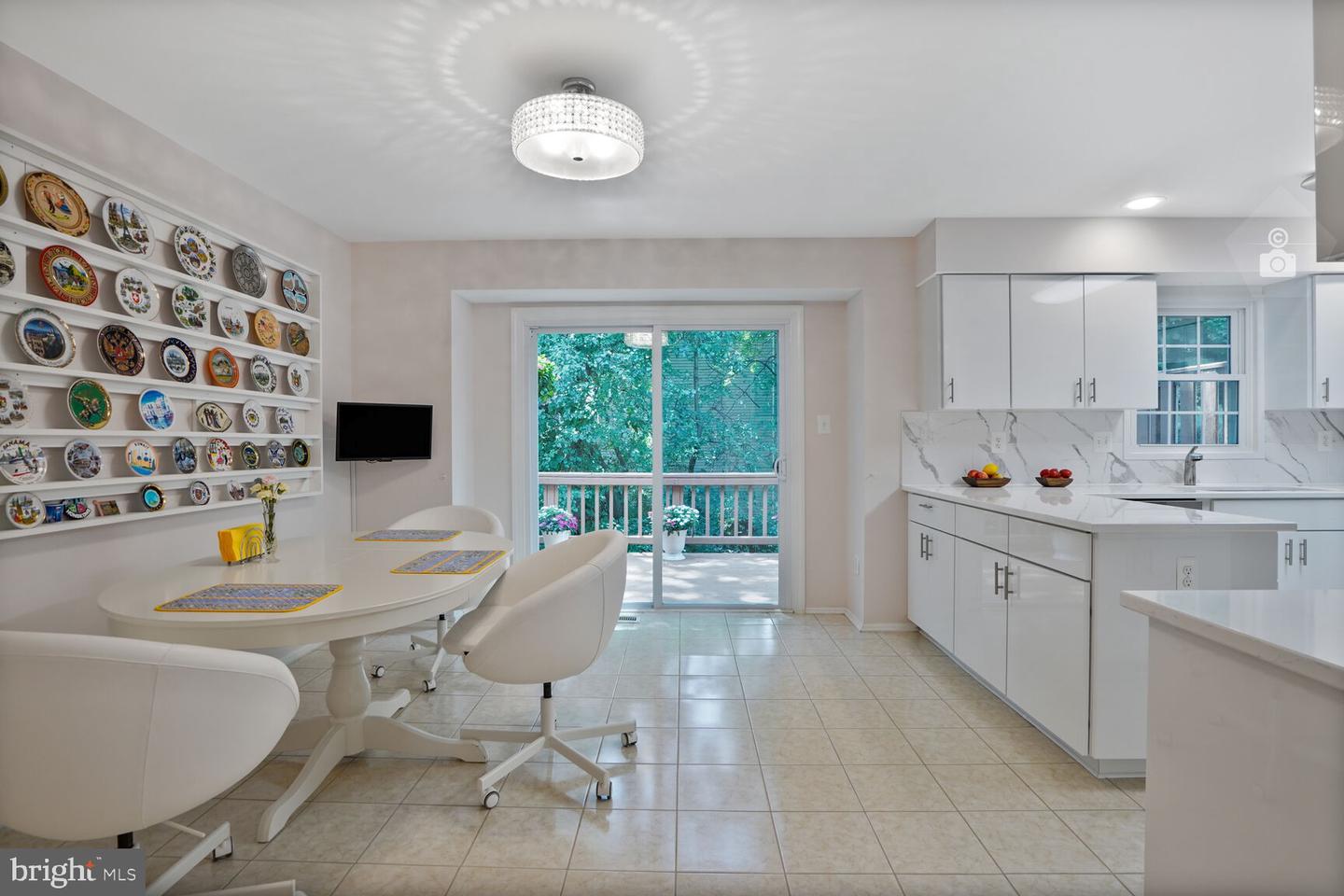 12340 FOX LAKE CT, FAIRFAX, Virginia 22033, 4 Bedrooms Bedrooms, ,3 BathroomsBathrooms,Residential,For sale,12340 FOX LAKE CT,VAFX2255748 MLS # VAFX2255748