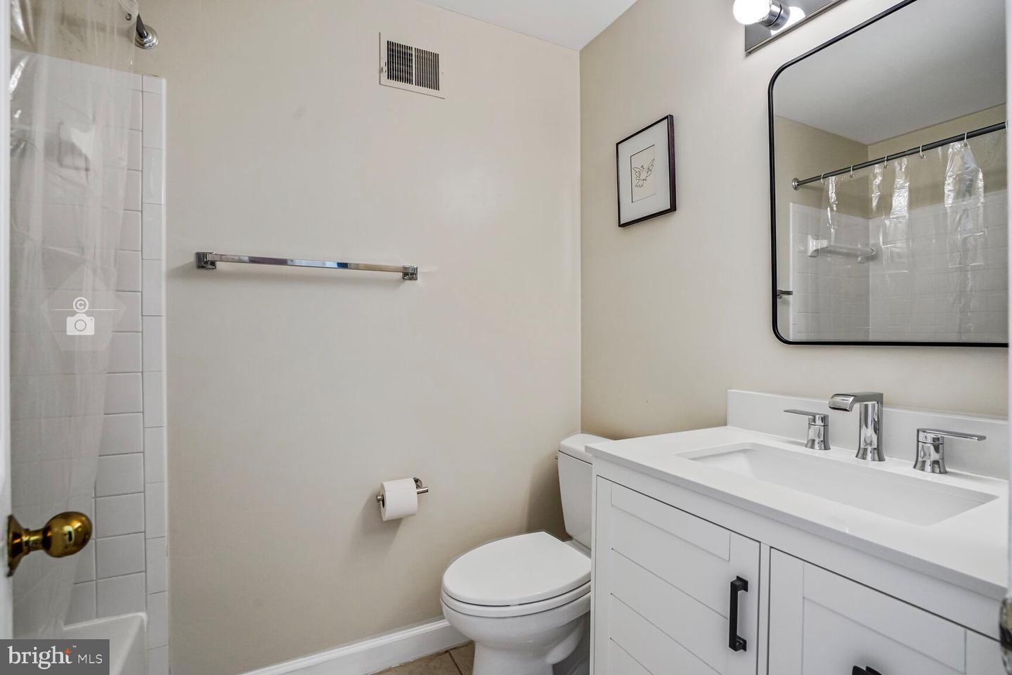 12340 FOX LAKE CT, FAIRFAX, Virginia 22033, 4 Bedrooms Bedrooms, ,3 BathroomsBathrooms,Residential,For sale,12340 FOX LAKE CT,VAFX2255748 MLS # VAFX2255748