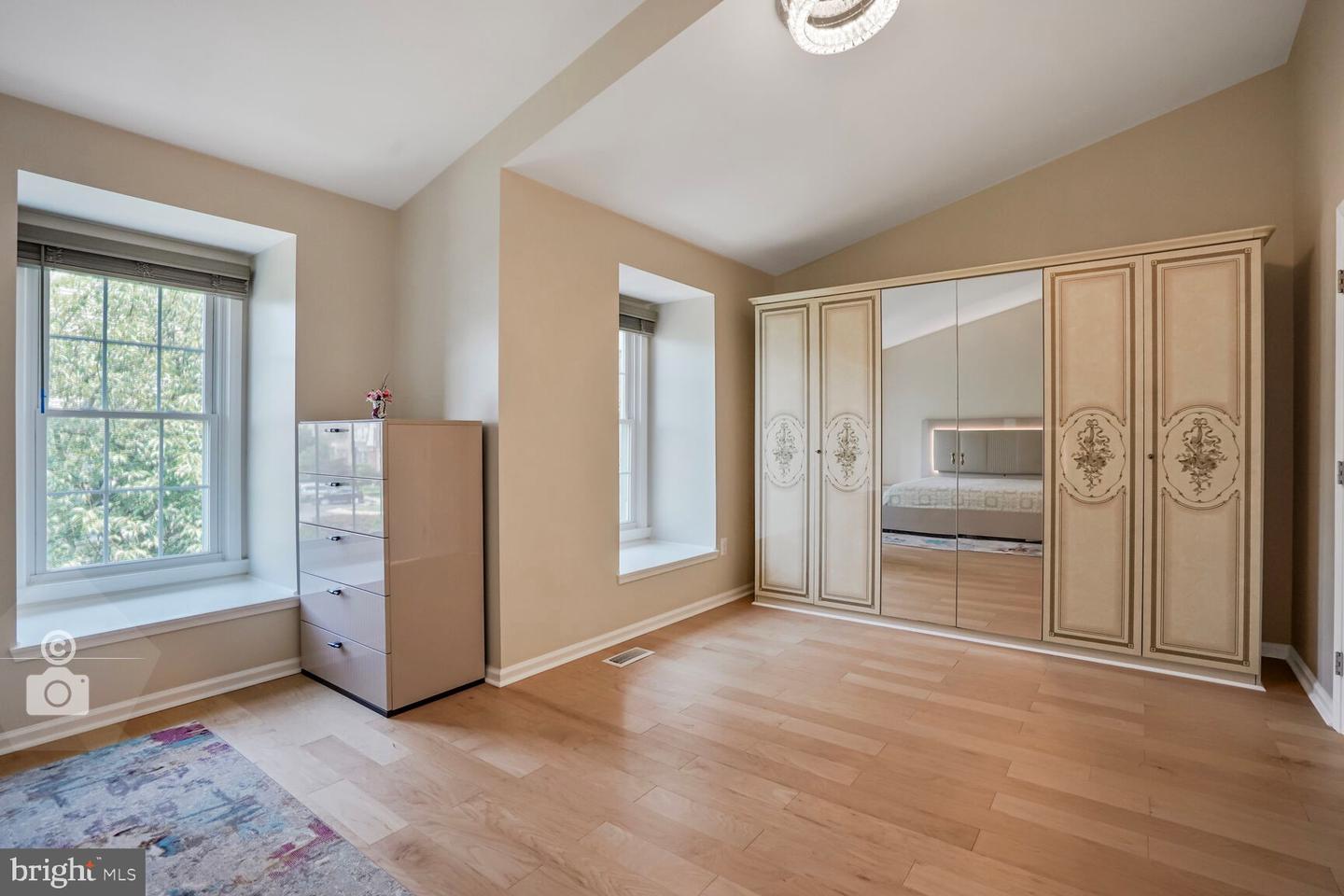 12340 FOX LAKE CT, FAIRFAX, Virginia 22033, 4 Bedrooms Bedrooms, ,3 BathroomsBathrooms,Residential,For sale,12340 FOX LAKE CT,VAFX2255748 MLS # VAFX2255748