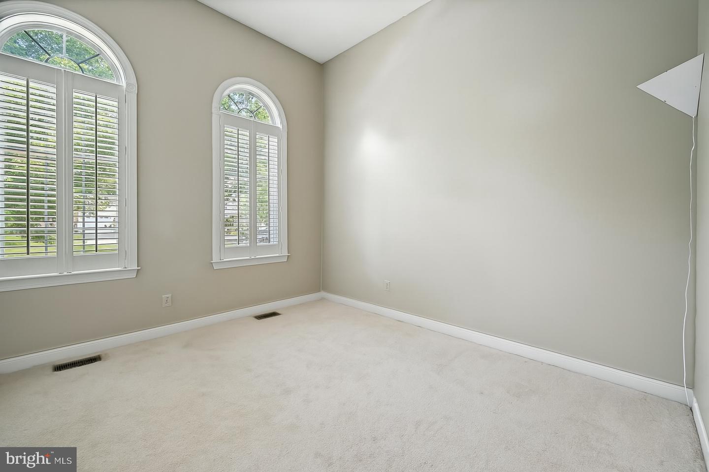 15509 HAGEN WAY, HAYMARKET, Virginia 20169, 2 Bedrooms Bedrooms, ,3 BathroomsBathrooms,Residential,For sale,15509 HAGEN WAY,VAPW2099338 MLS # VAPW2099338