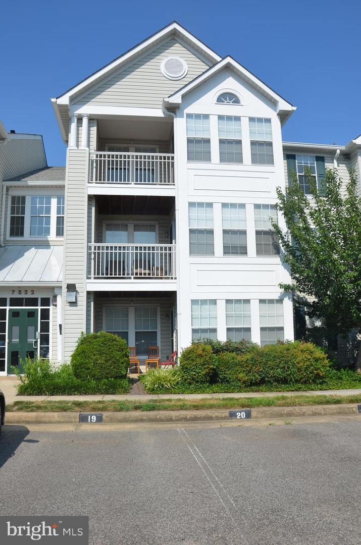 7522 SNOWPEA CT #24, ALEXANDRIA, Virginia 22306, 2 Bedrooms Bedrooms, 5 Rooms Rooms,2 BathroomsBathrooms,Residential,For sale,7522 SNOWPEA CT #24,VAFX2255846 MLS # VAFX2255846