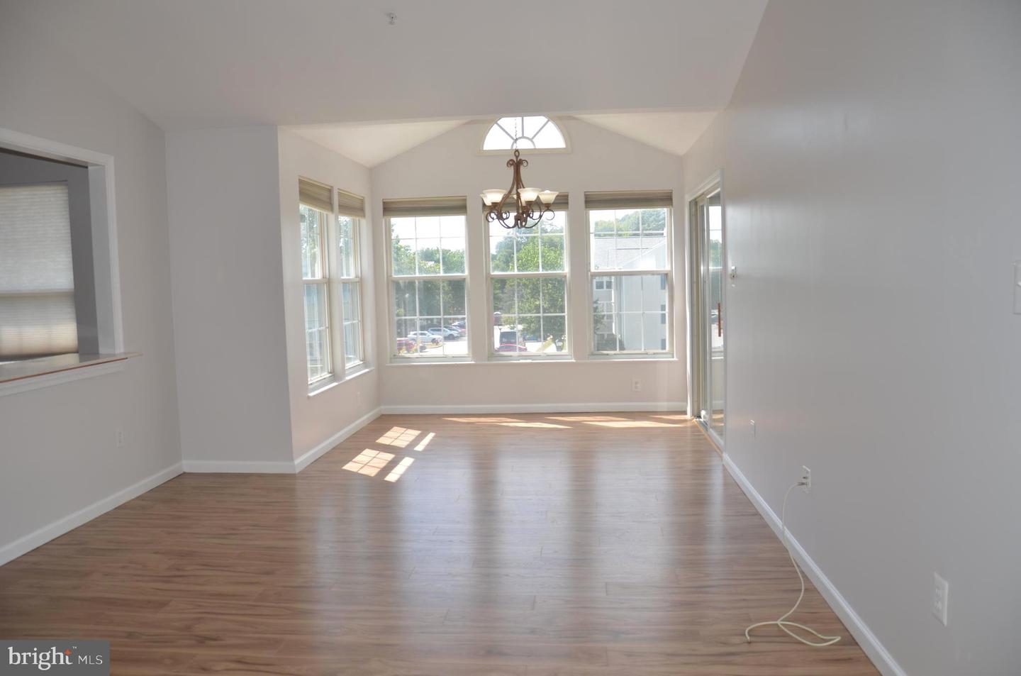 7522 SNOWPEA CT #24, ALEXANDRIA, Virginia 22306, 2 Bedrooms Bedrooms, 5 Rooms Rooms,2 BathroomsBathrooms,Residential,For sale,7522 SNOWPEA CT #24,VAFX2255846 MLS # VAFX2255846