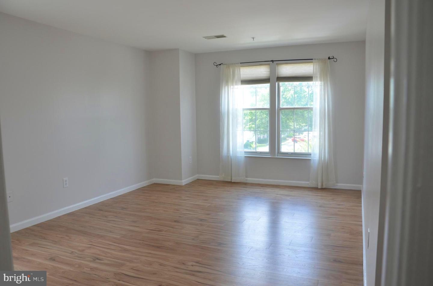 7522 SNOWPEA CT #24, ALEXANDRIA, Virginia 22306, 2 Bedrooms Bedrooms, 5 Rooms Rooms,2 BathroomsBathrooms,Residential,For sale,7522 SNOWPEA CT #24,VAFX2255846 MLS # VAFX2255846