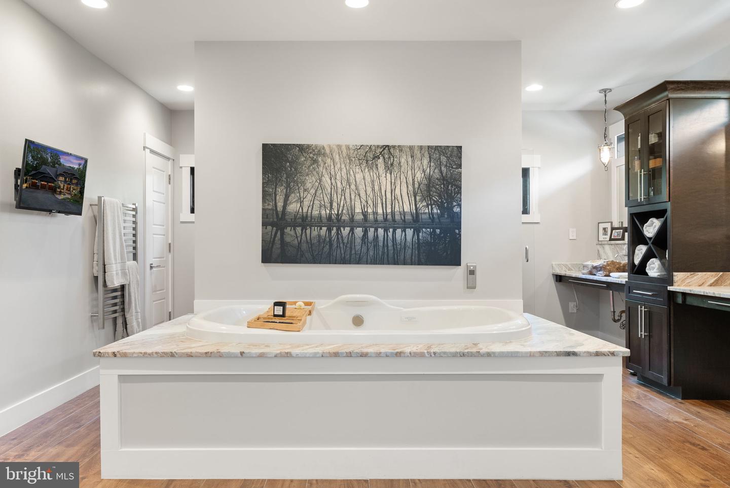 14026 FERN VALLEY LN, LEESBURG, Virginia 20176, 7 Bedrooms Bedrooms, ,6 BathroomsBathrooms,Residential,For sale,14026 FERN VALLEY LN,VALO2102322 MLS # VALO2102322